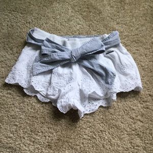 Abecrombie & Fitch Shorts with Belt